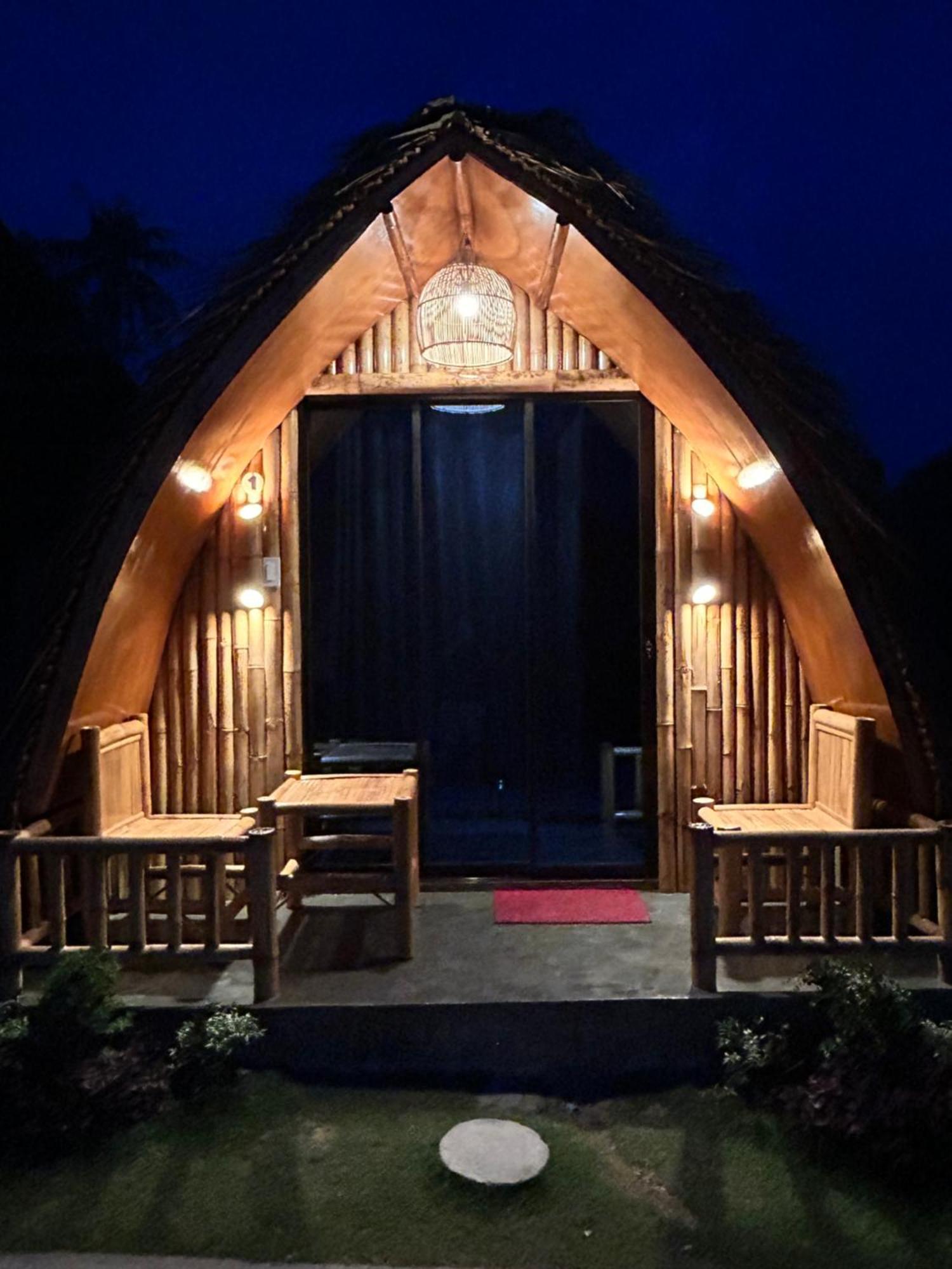 East Holiday Resort 莫阿尔博阿 外观 照片
